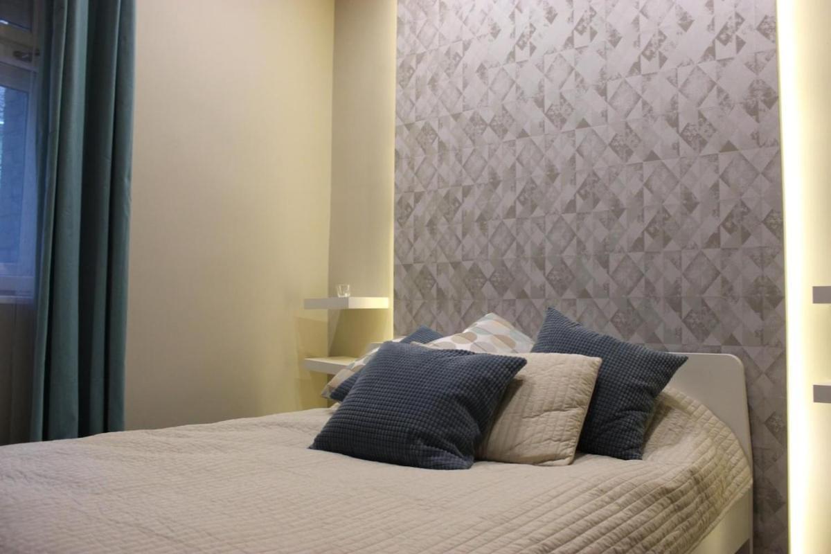 Apartment Karoly Krt 22 *